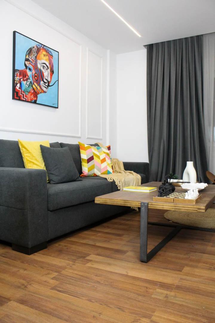 Down Town Luxurious Apartments 4 亚历山德鲁波利斯 外观 照片