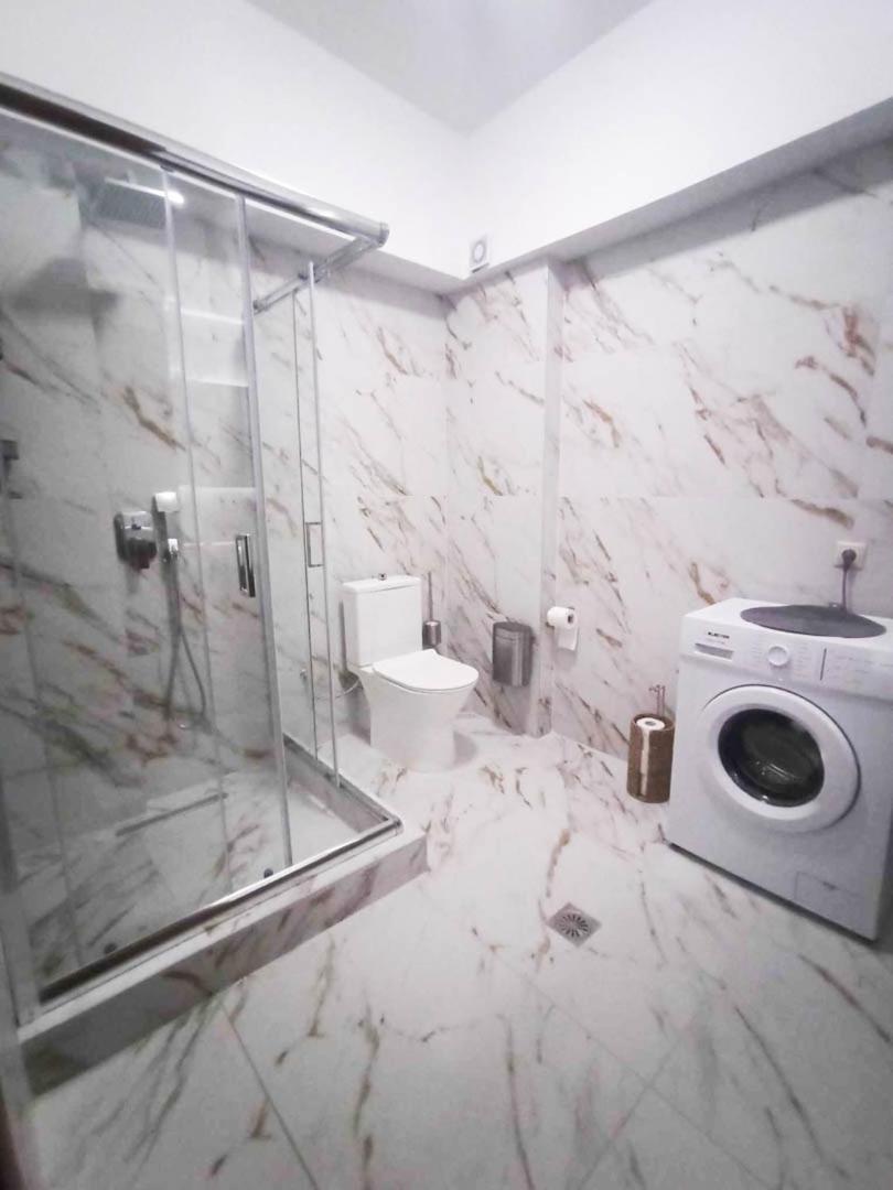 Down Town Luxurious Apartments 4 亚历山德鲁波利斯 外观 照片