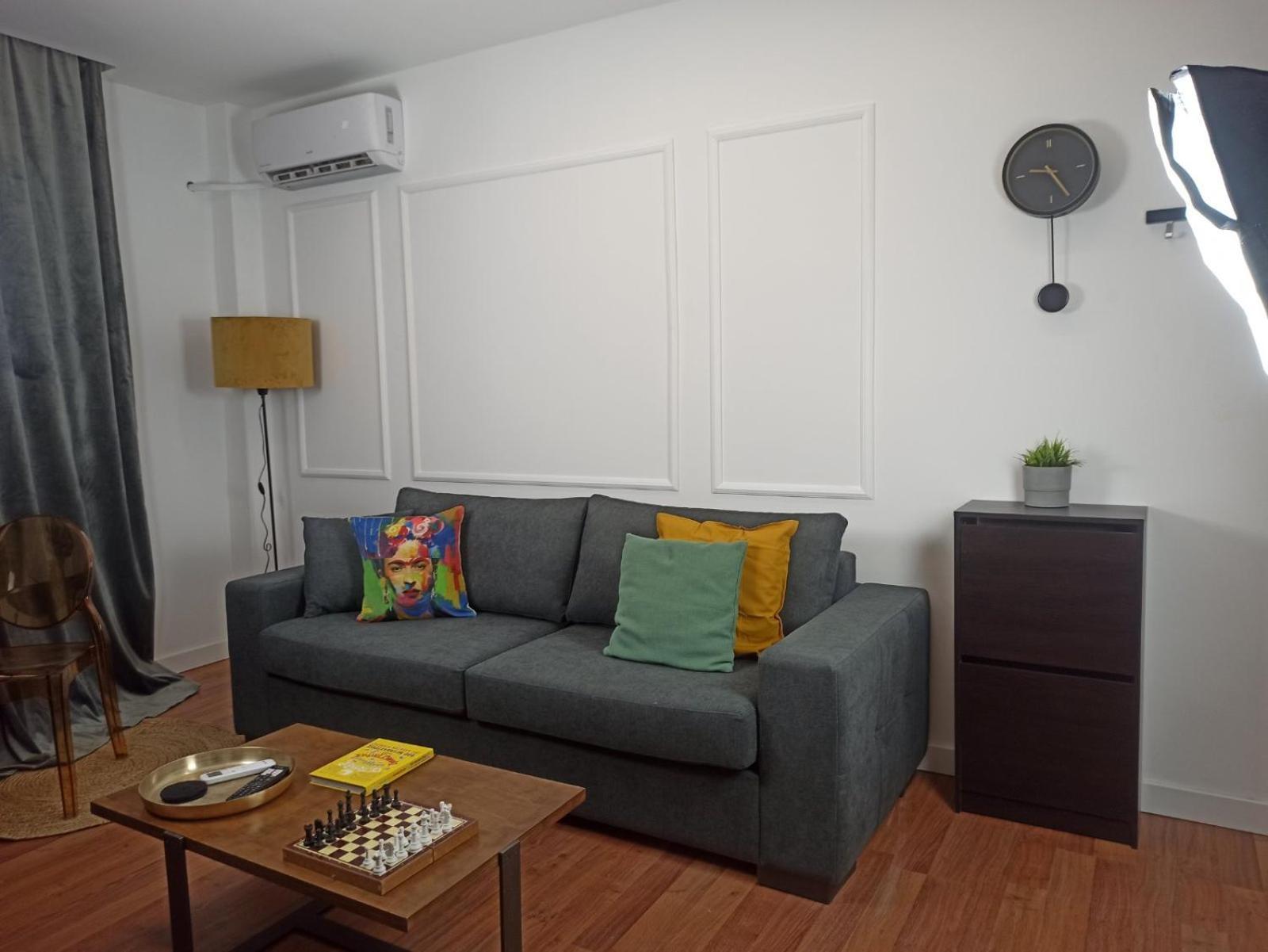 Down Town Luxurious Apartments 4 亚历山德鲁波利斯 外观 照片